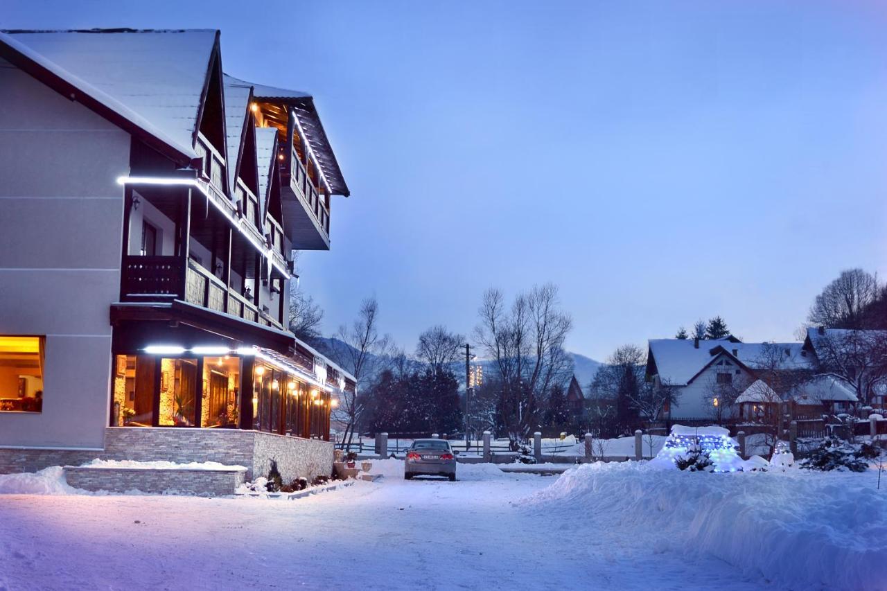 Hanul Simon Pensiune & Restaurant Bran  Exteriör bild